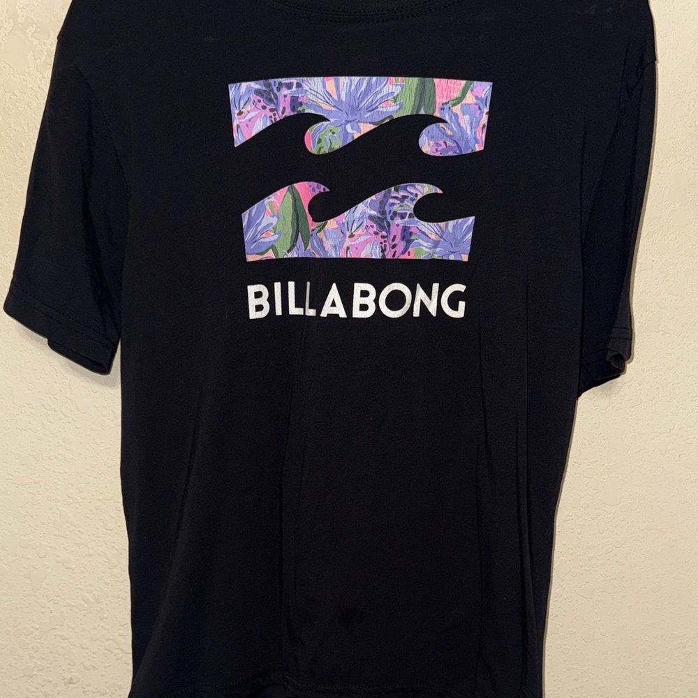 Billabong loungewear Black Tee with Purple and Green Graphic